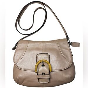 COACH SOHO Small Shoulder Crossbody Bag n Shell Pink EUC Cool Shell Style Buckle